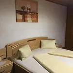 Kollehof 公寓 *